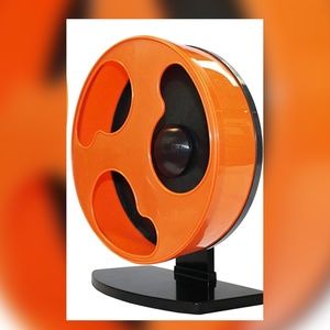 Hamster wheel and can cut nails